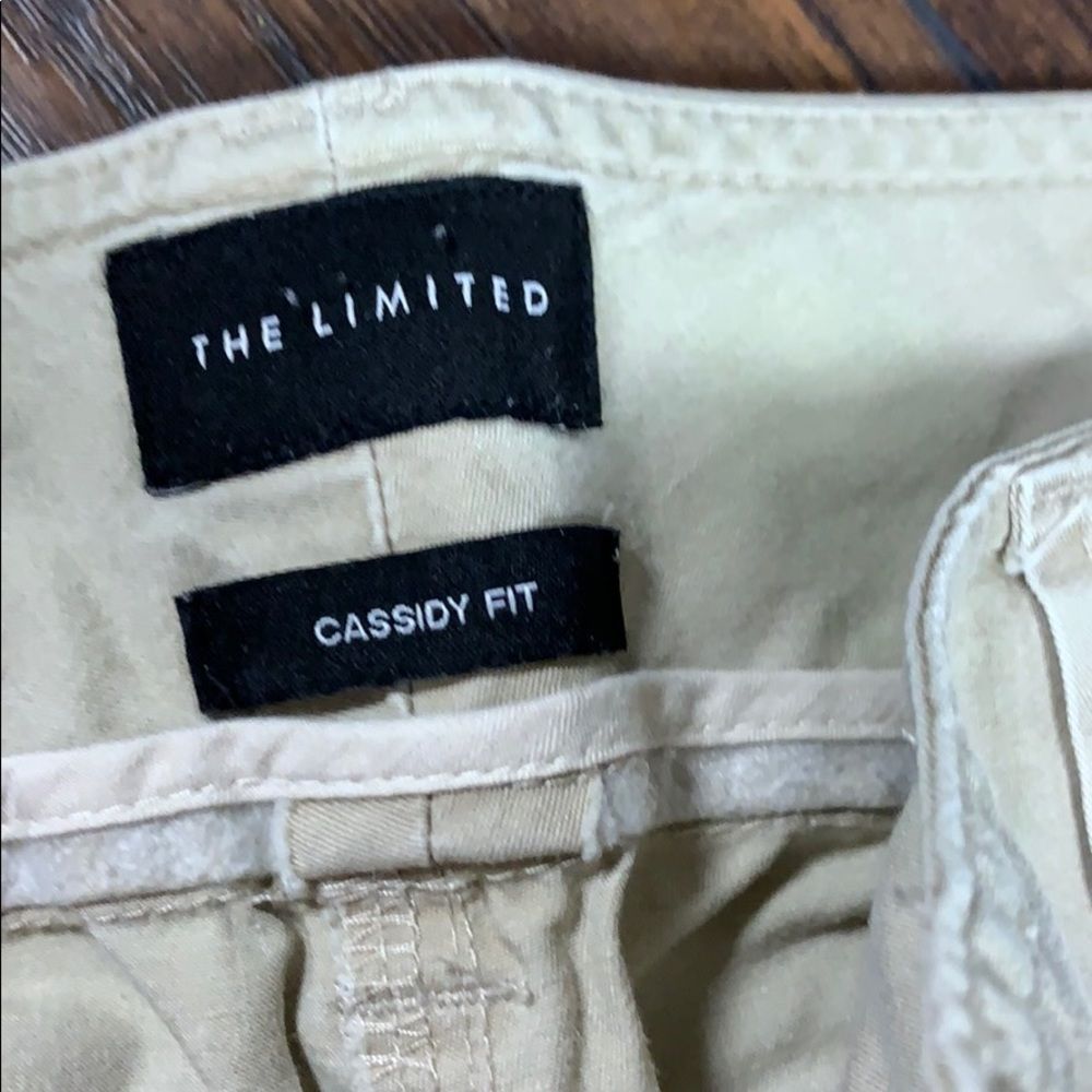 The limited size 6 cropped khakis - Picture 6 of 8
